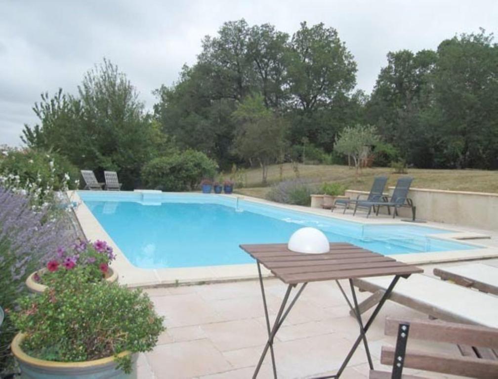 Le Fraysse Bed & Breakfast Montdurausse Oda fotoğraf